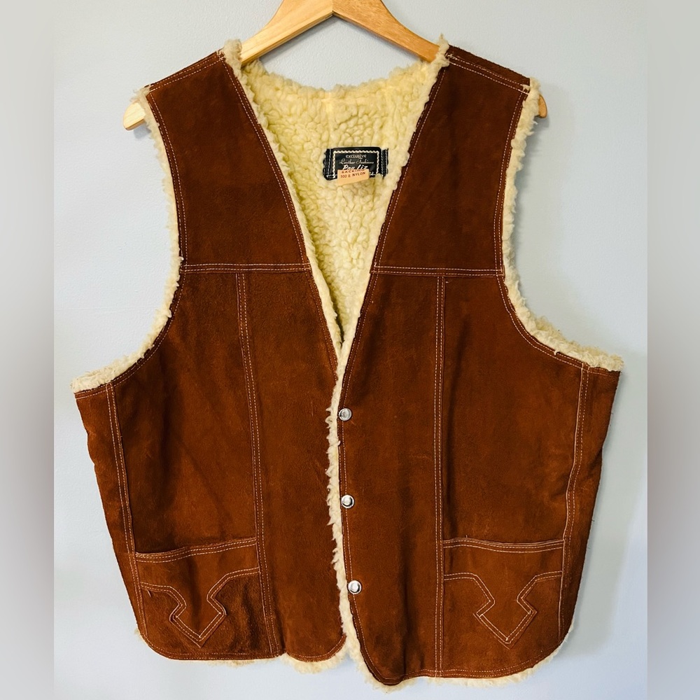 Vintage Sherpa Lined Suede Leather Vest Brown Western Cowboy Snap Front